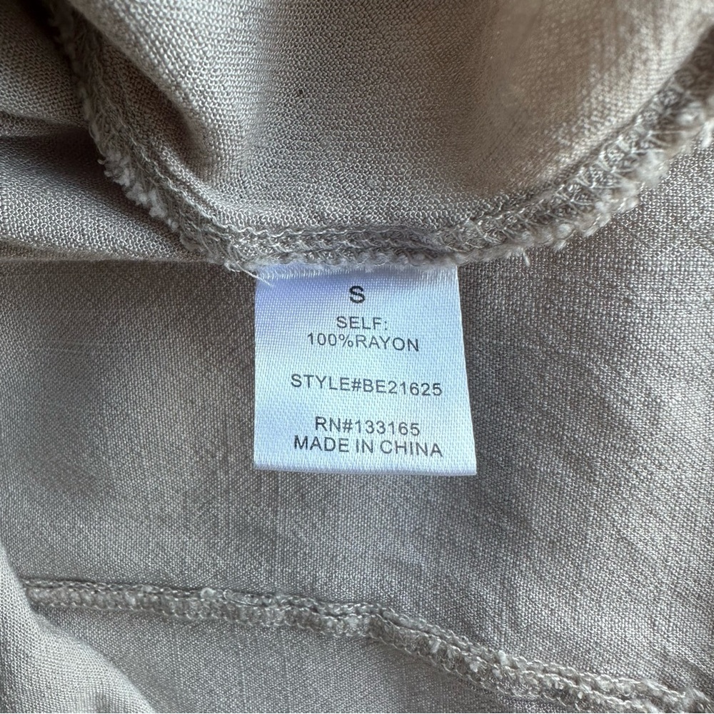 Alter’d State Beige Double Layered Cropped Tank – Size Small EUC - Picture 7 of 8
